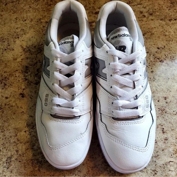 New balance womens 550 shoes - Picture 2 of 8